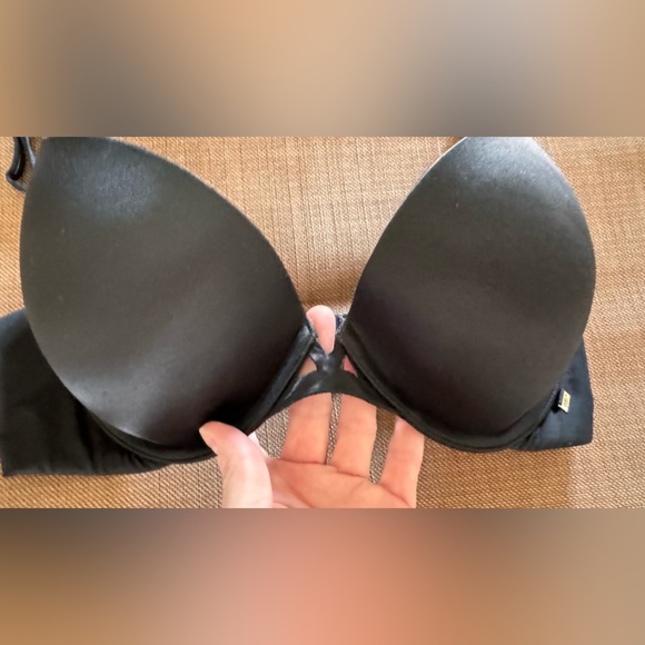 Victoria’s Secret Push up Bra - Picture 2 of 4